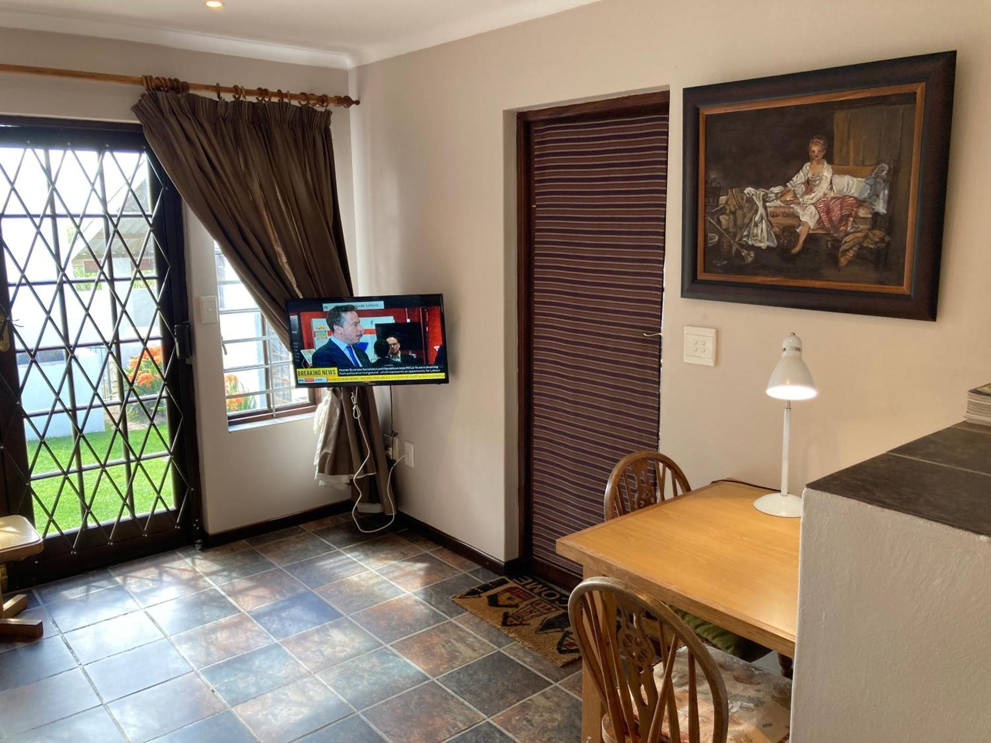 Haus Barbara Guest House Bredasdorp Bagian luar foto