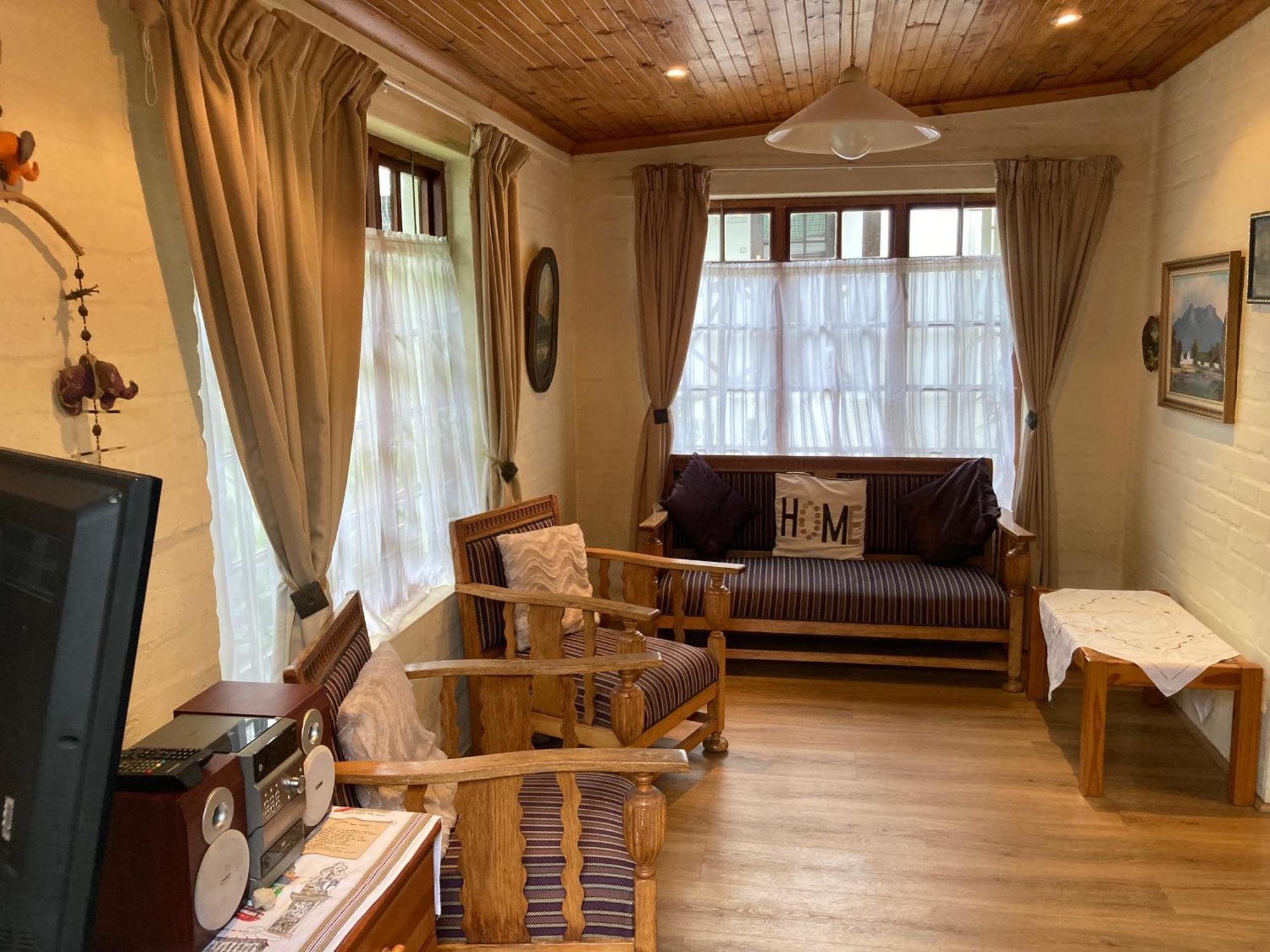 Haus Barbara Guest House Bredasdorp Bagian luar foto