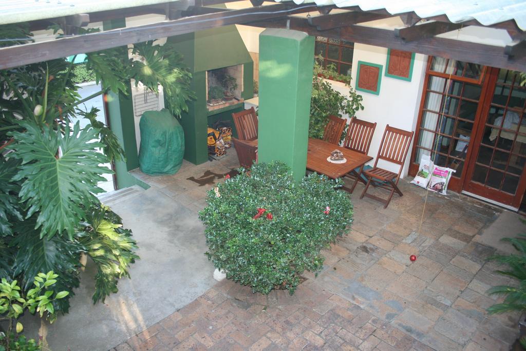 Haus Barbara Guest House Bredasdorp Bagian luar foto